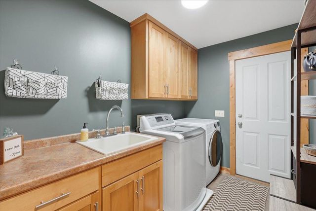 1647 Valley Quail Drive, River Falls, WI 54022