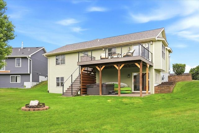 1647 Valley Quail Drive, River Falls, WI 54022