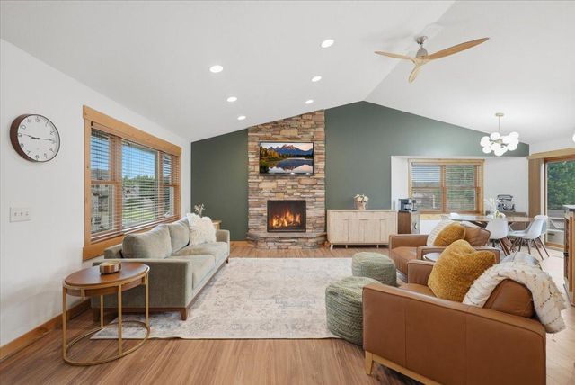 1647 Valley Quail Drive, River Falls, WI 54022