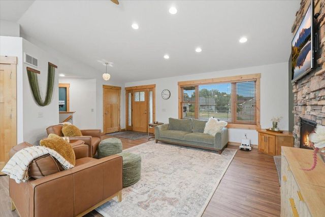 1647 Valley Quail Drive, River Falls, WI 54022