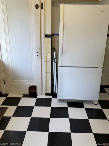 18485 Monte Vista Street, Detroit, MI 48221