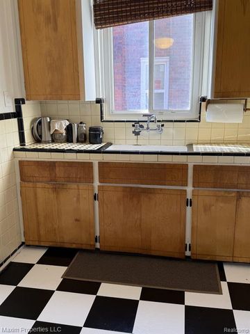 18485 Monte Vista Street, Detroit, MI 48221