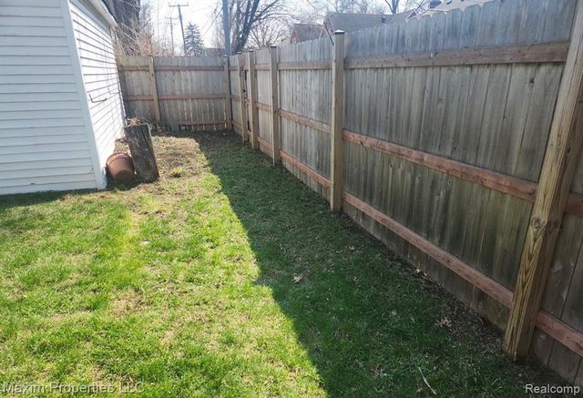 18485 Monte Vista Street, Detroit, MI 48221