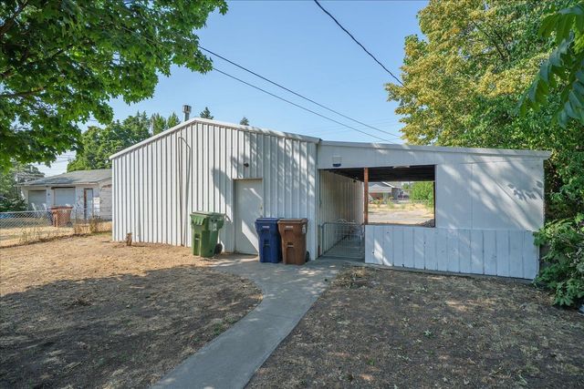 1911 E Sharp Ave, Spokane, WA 99202