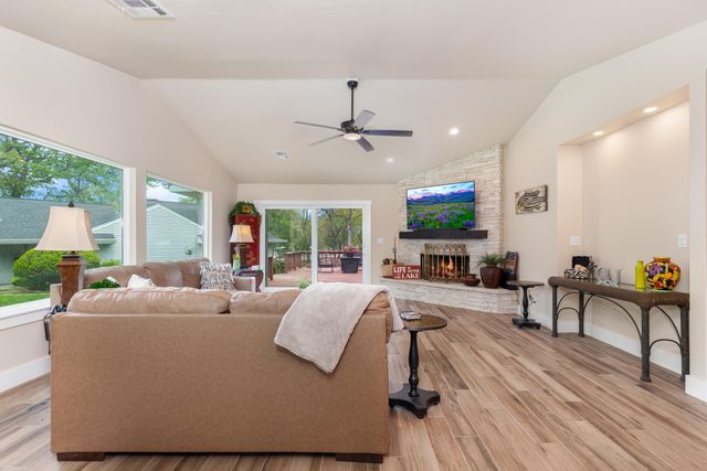 30501 S 562 Road 29, Monkey Island, OK 74331