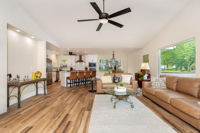 30501 S 562 Road 29, Monkey Island, OK 74331