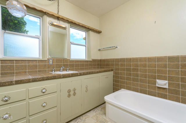 6469 Day Street, Tujunga (los Angeles), CA 91042