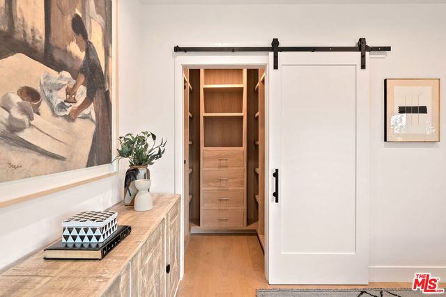 2565 Veteran Avenue, Los Angeles, CA 90064