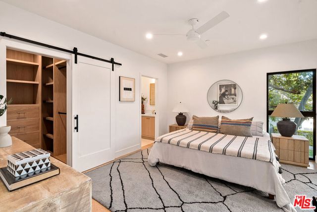 2565 Veteran Avenue, Los Angeles, CA 90064