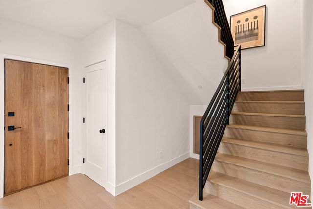 2565 Veteran Avenue, Los Angeles, CA 90064