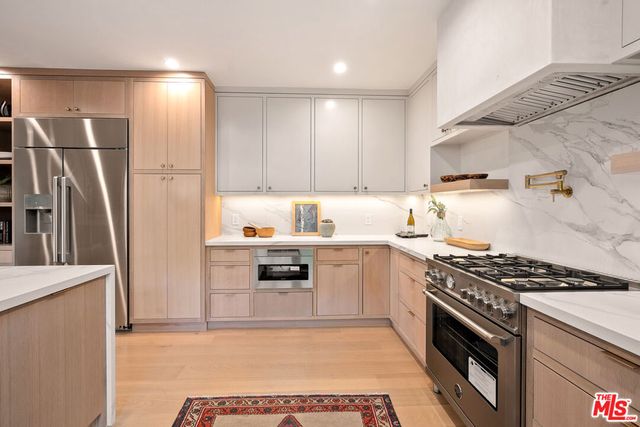 2565 Veteran Avenue, Los Angeles, CA 90064