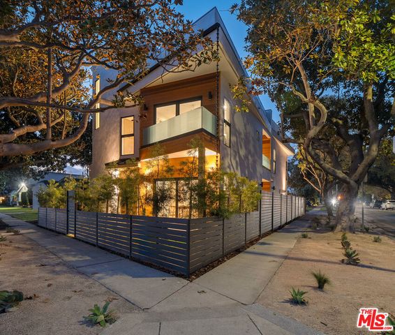 2565 Veteran Avenue, Los Angeles, CA 90064