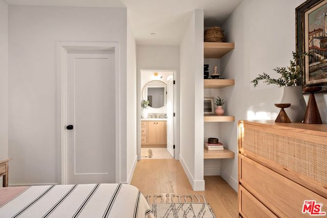 2565 Veteran Avenue, Los Angeles, CA 90064