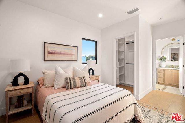 2565 Veteran Avenue, Los Angeles, CA 90064