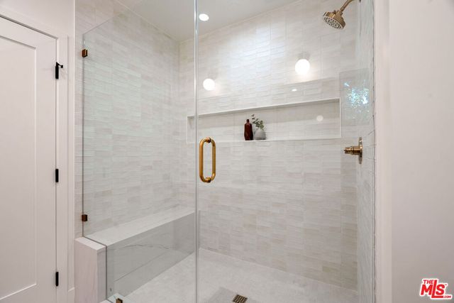 2565 Veteran Avenue, Los Angeles, CA 90064