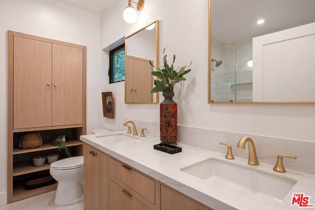 2565 Veteran Avenue, Los Angeles, CA 90064