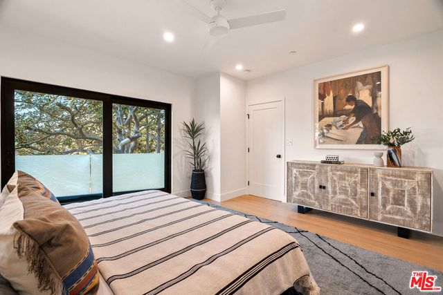 2565 Veteran Avenue, Los Angeles, CA 90064