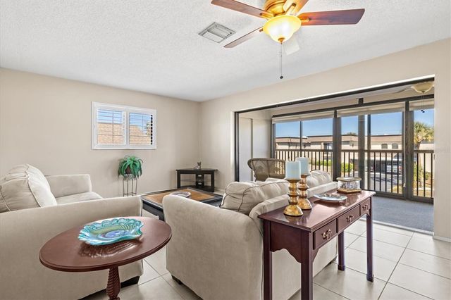 1770 LAKE PLACE 1770C, Venice, FL 34293