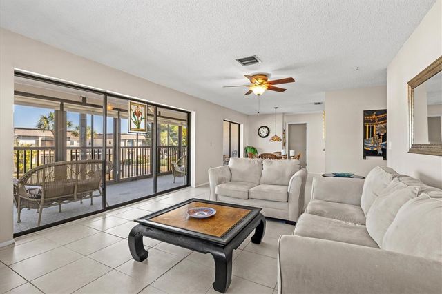 1770 LAKE PLACE 1770C, Venice, FL 34293