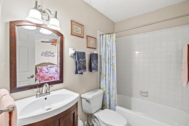 1770 LAKE PLACE 1770C, Venice, FL 34293