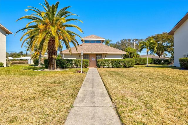 1770 LAKE PLACE 1770C, Venice, FL 34293