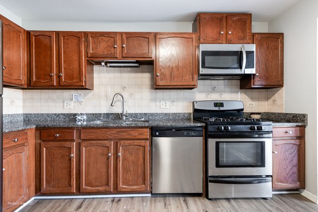 966 CUMBERLAND Court A1, Roselle, IL 60172