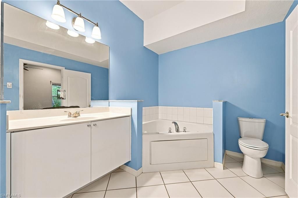 Image 17 of property listing at 2469 Keystone Lake DR, Cape Coral, FL 33909