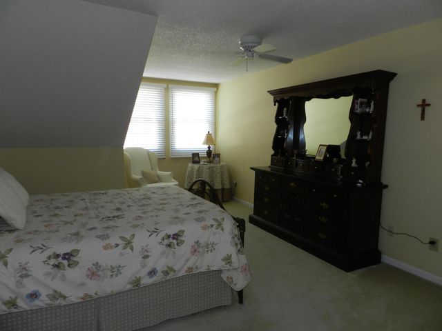 243 Dogwood Lane, Westerville, OH 43082