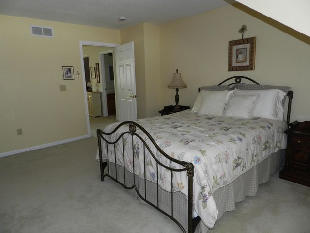 243 Dogwood Lane, Westerville, OH 43082