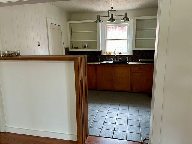 2735 E Wyman Road, Fayetteville, AR 72701