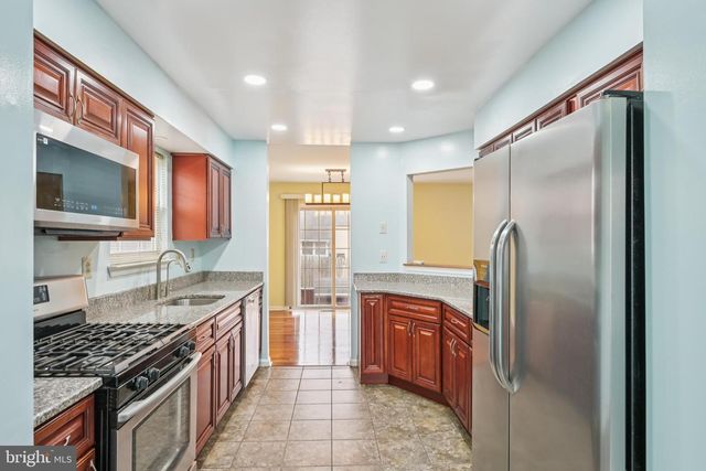 233 A MILTON AVE, Horsham, PA 19044