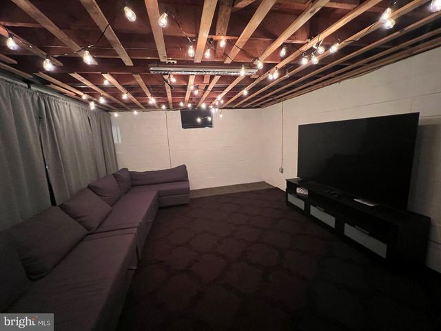 6017 BLACK FRIARS CIR, Baltimore, MD 21228
