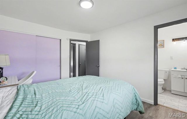 915 Shamrock Drive, Hazelwood, MO 63042