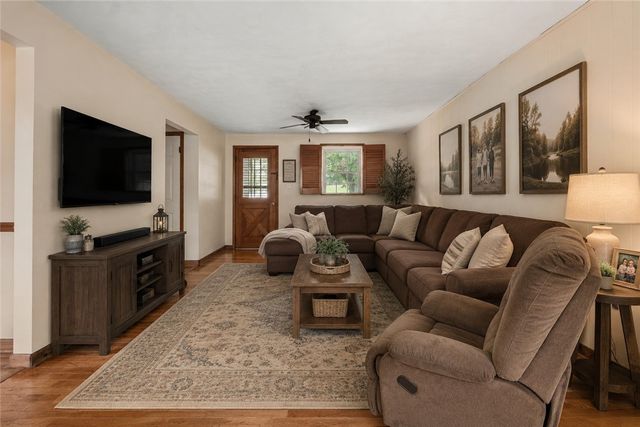 7113 Dumbarton Pl, Bethel Park, PA 15102