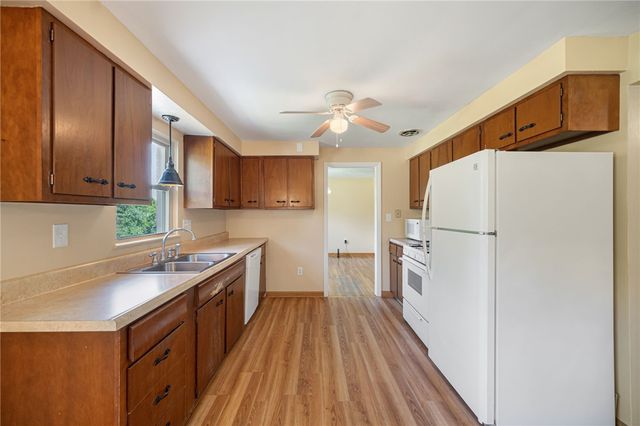 7113 Dumbarton Pl, Bethel Park, PA 15102
