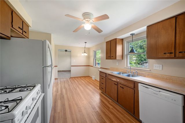 7113 Dumbarton Pl, Bethel Park, PA 15102