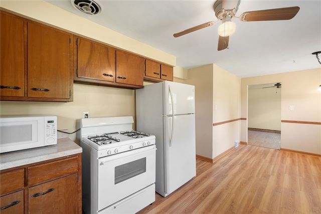 7113 Dumbarton Pl, Bethel Park, PA 15102
