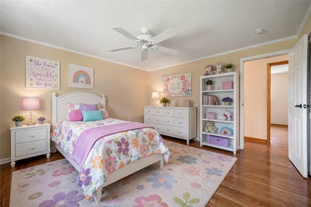 7113 Dumbarton Pl, Bethel Park, PA 15102