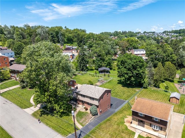 7113 Dumbarton Pl, Bethel Park, PA 15102