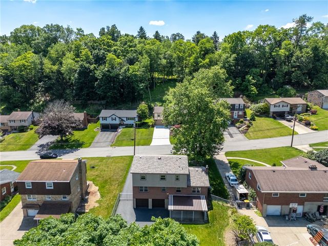 7113 Dumbarton Pl, Bethel Park, PA 15102