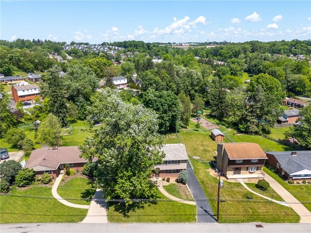 7113 Dumbarton Pl, Bethel Park, PA 15102
