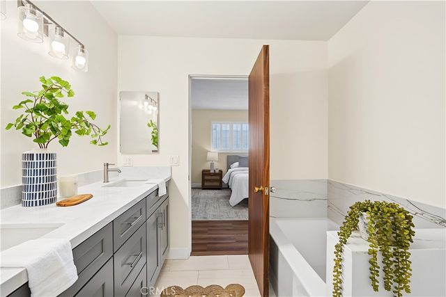 1539 N Laurel Avenue 202, Los Angeles, CA 90046