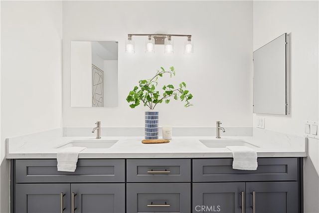 1539 N Laurel Avenue 202, Los Angeles, CA 90046