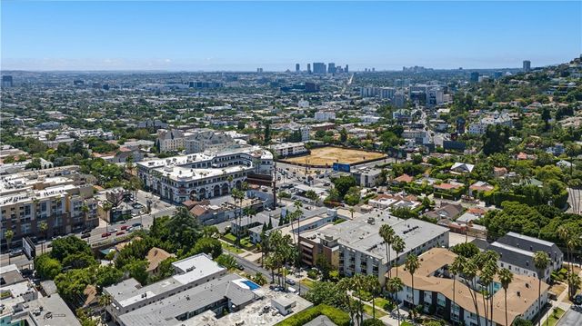 1539 N Laurel Avenue 202, Los Angeles, CA 90046