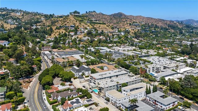 1539 N Laurel Avenue 202, Los Angeles, CA 90046