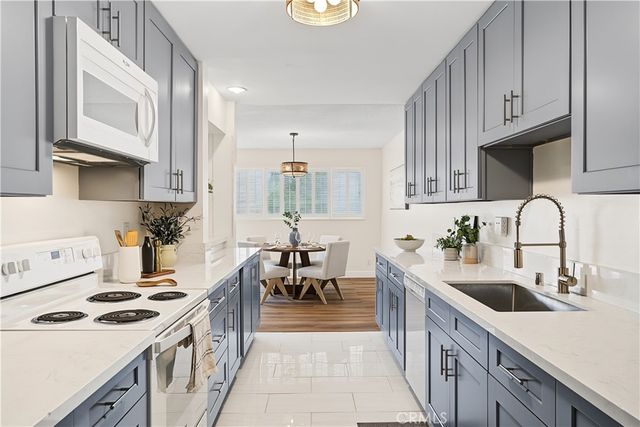 1539 N Laurel Avenue 202, Los Angeles, CA 90046