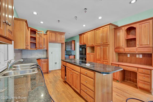 6515 Turnbridge Pl, Prospect, KY 40059