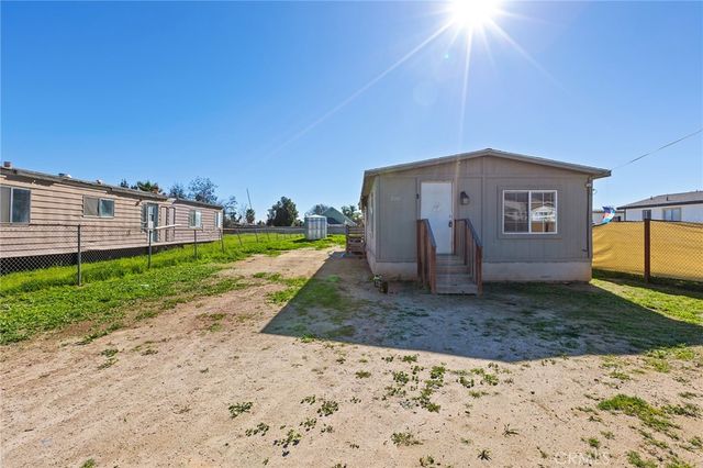 21285 Kinney, Perris, CA 92570