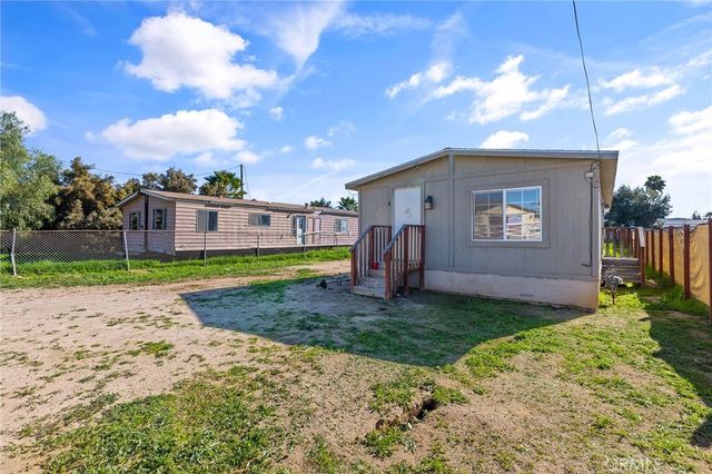 21285 Kinney, Perris, CA 92570