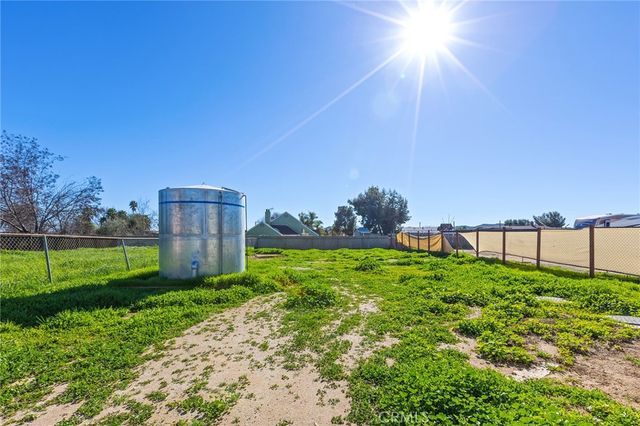 21285 Kinney, Perris, CA 92570